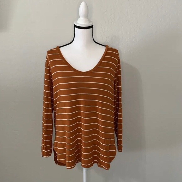 ❌NWT - Old Navy Womens striped burnt orange v-neck soft long sleeve top size❌ - Picture 2 of 10